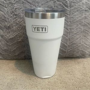 Yeti White 26oz Stackable Cup
